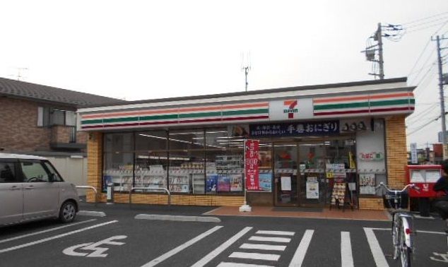近くのコンビニまで950m（徒歩12分）