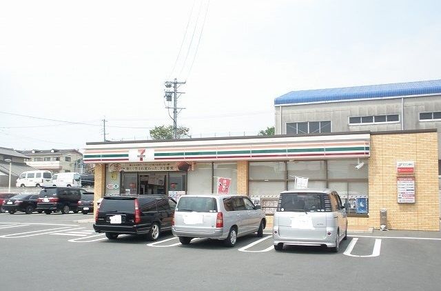近くのセブンイレブン様まで450m（徒歩6分）