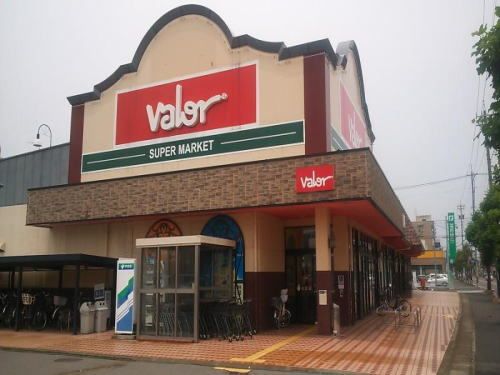 近くのバロー やしろ店まで700m(徒歩9分)