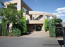 近くの川本メディカルクリニックまで1,400m（徒歩18分）