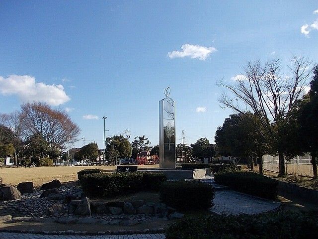 近くの北方中央公園まで850m（徒歩11分）