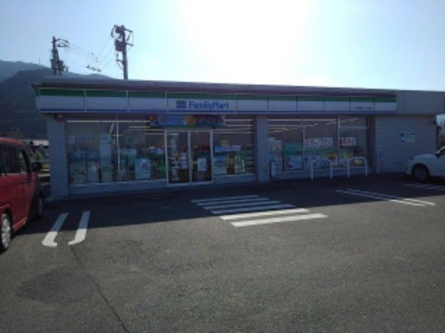近くのファミリーマート中之庄店様まで350m（徒歩5分）