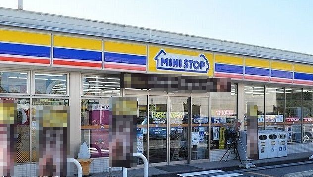 近くのミニストップ木更津請西南店まで800m（徒歩10分）