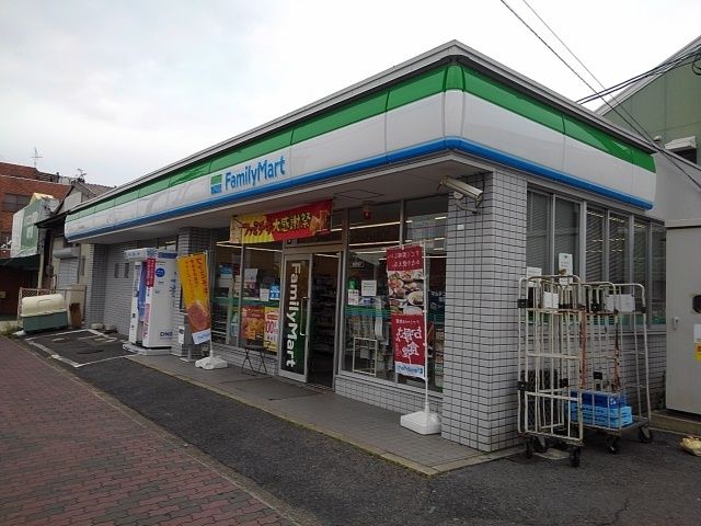 近くのファミリーマート泉大津豊中店まで300m(徒歩4分)