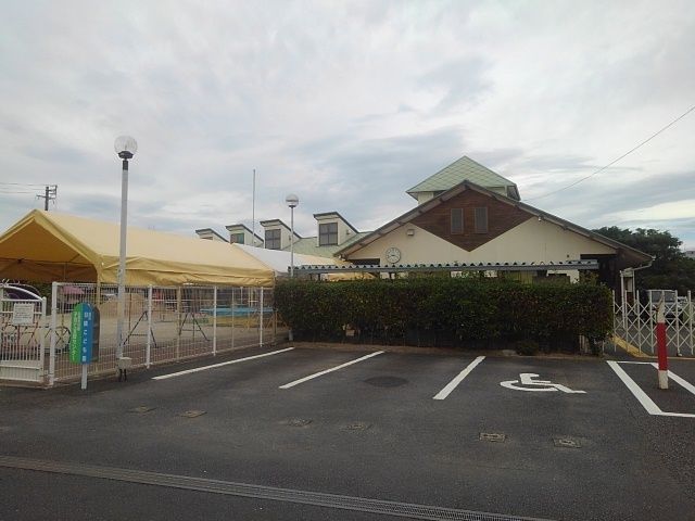 近くの日隈こども園まで590m(徒歩8分)