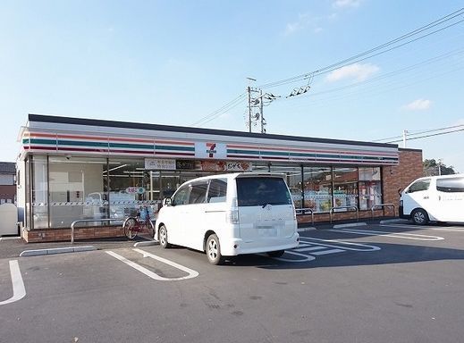 近くのセブンイレブンまで500m（徒歩7分）