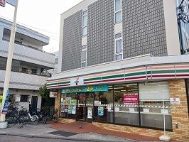 近くのセブンイレブンまで350m（徒歩5分）