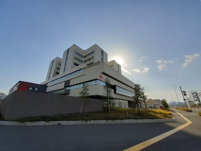 近くの日本赤十字社 高知赤十字病院まで650m(徒歩9分)