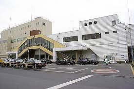 近くの駅まで1,700m（徒歩22分）