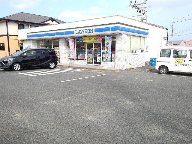 近くのローソン鳥栖村田店まで570m(徒歩8分)