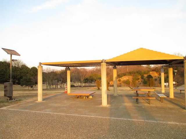 近くの公園まで600m（徒歩8分）