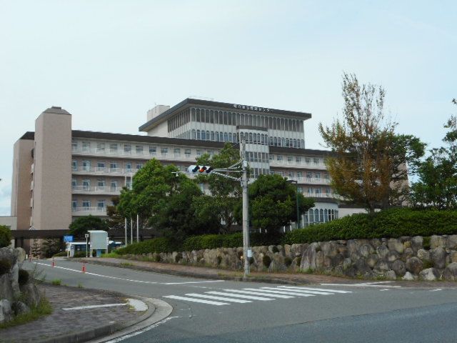 近くの病院まで1,800m（徒歩23分）