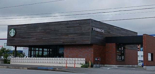 近くのスターバックスうるま前原店まで1,200m(徒歩15分)