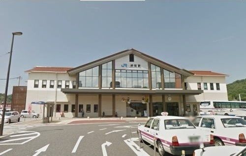 近くのＪＲ浜田駅まで940m（徒歩12分）