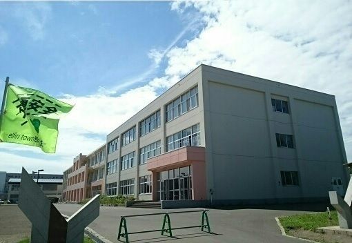 近くの北の台小学校まで1,100m（徒歩14分）