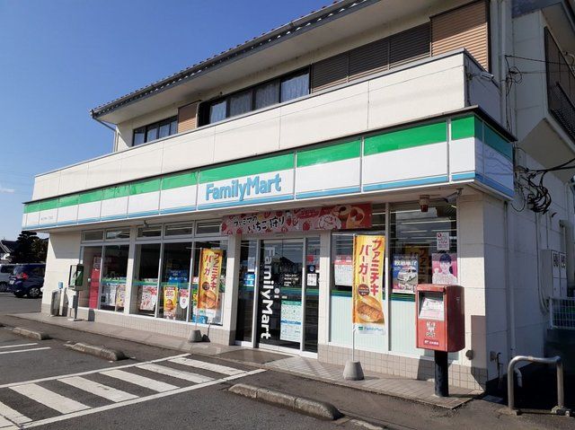 近くのファミリーマート神立中央一丁目まで190m（徒歩3分）