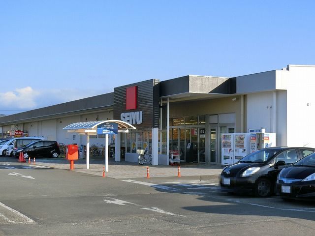 近くの西友まで1,400m（徒歩18分）