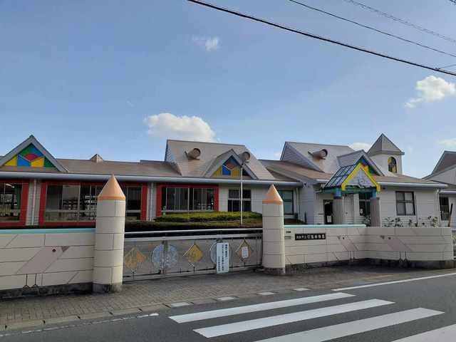 近くの浜松市立引佐幼稚園まで1,100m（徒歩14分）