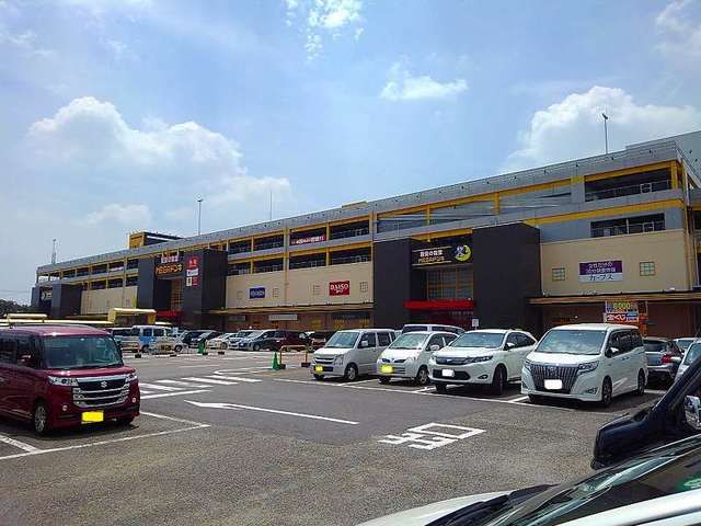 近くのMEGAドンキUNY　大口店まで750m（徒歩10分）