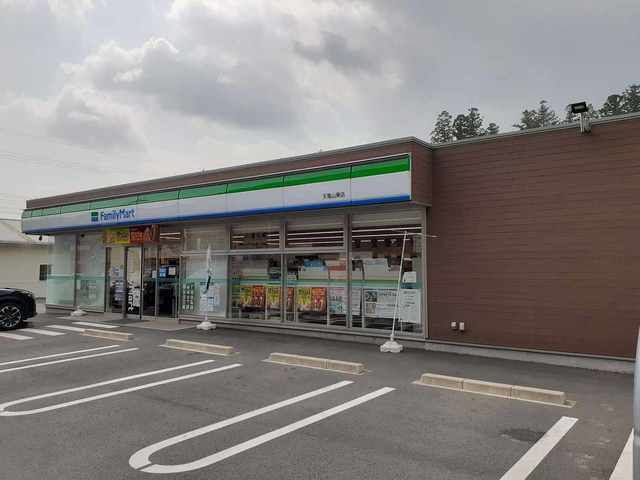 近くのファミリーマート 天竜二俣東店まで1,200m(徒歩15分)