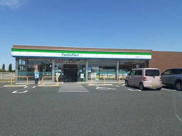 近くのファミリーマート新潟濁川店まで950m(徒歩12分)