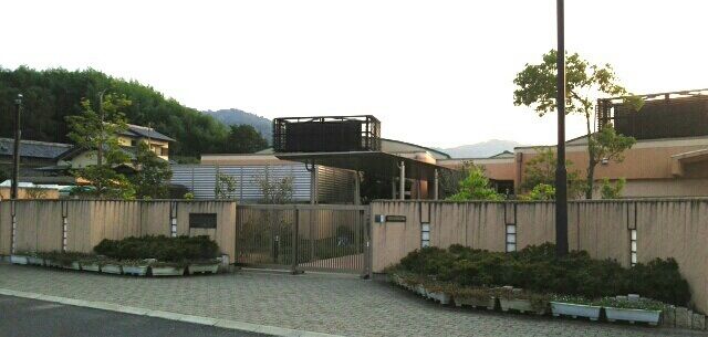 近くの志度幼稚園さんまで340m（徒歩5分）