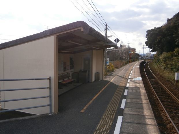 近くのJR見能林駅まで700m(徒歩9分)