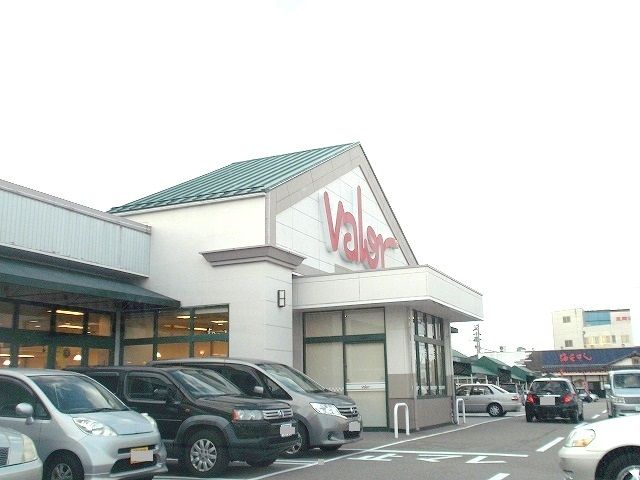 近くのバローまで800m（徒歩10分）