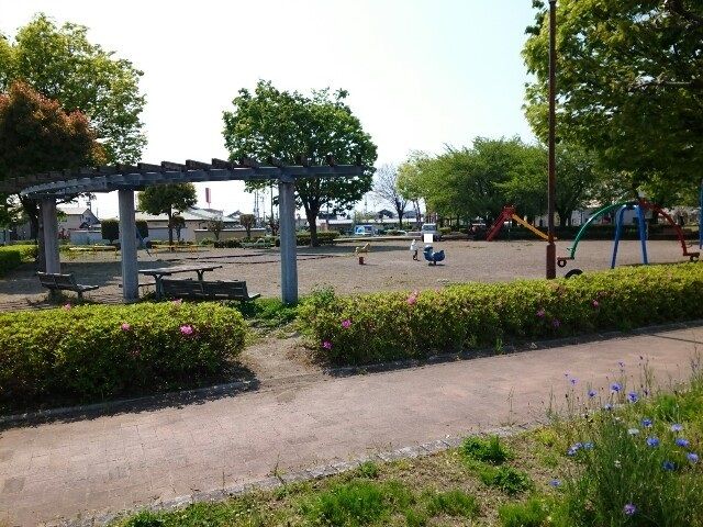 近くの福島公園まで650m（徒歩9分）