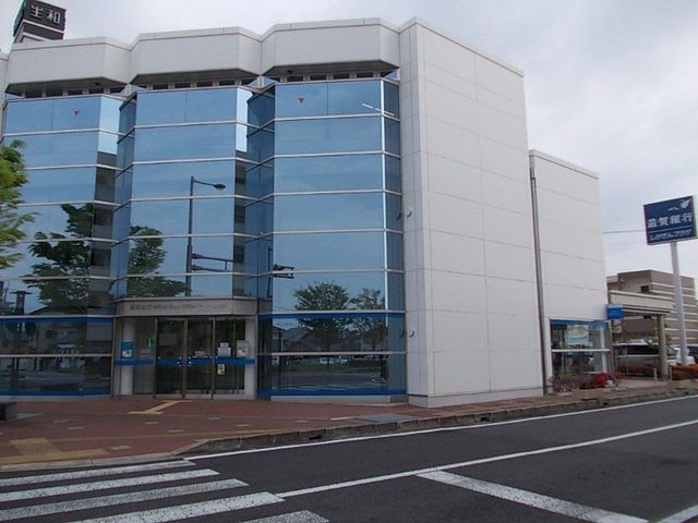 近くの滋賀銀行南草津パーソナル出張所まで185m（徒歩3分）