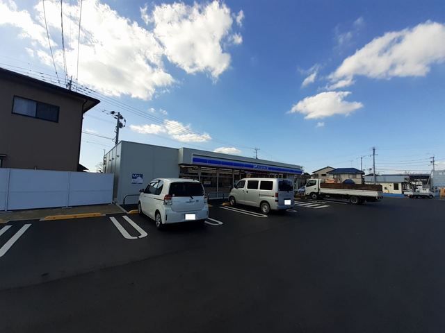 近くのローソン 植木岩野店まで80m(徒歩1分)