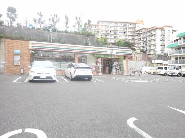 近くのセブンイレブン福岡野間4丁目店まで240m（徒歩3分）