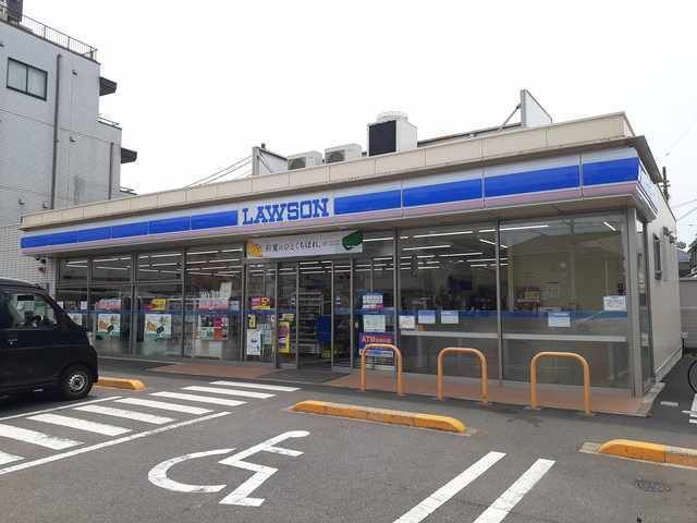 近くのローソン船橋湊町一丁目店まで500m（徒歩7分）