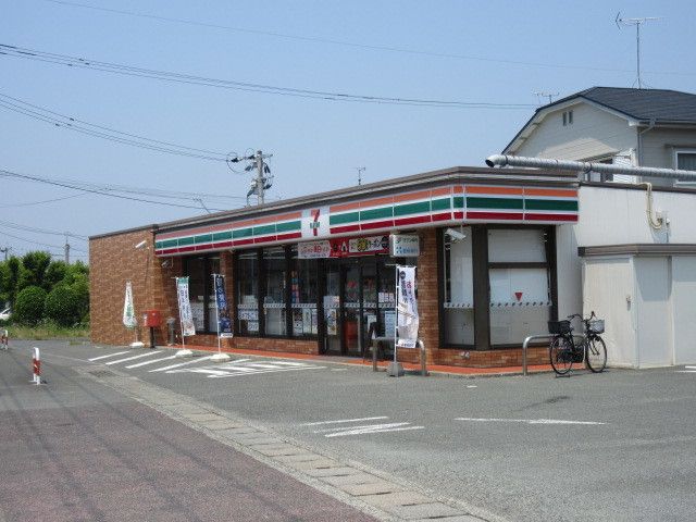 近くのセブンイレブンまで500m（徒歩7分）