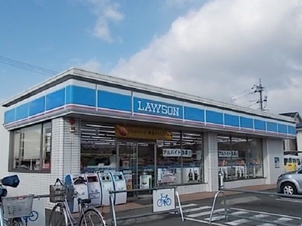 近くのコンビニまで110m（徒歩2分）