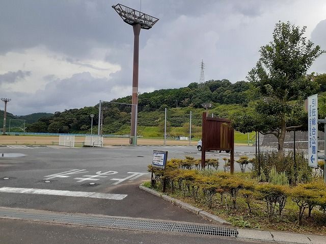 近くの公園まで400m（徒歩5分）