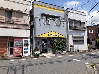 近くの床屋まで170m（徒歩3分）
