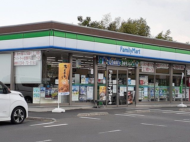 近くのコンビニまで467m（徒歩6分）