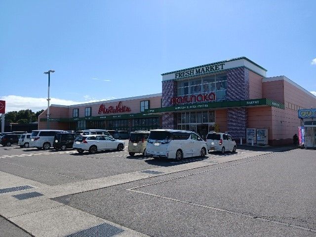 近くのマルナカ今治桜井店まで350m（徒歩5分）