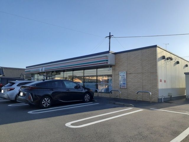 近くのセブンイレブン今治東村４丁目店まで950m（徒歩12分）