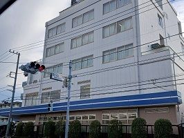 近くの京葉病院まで900m（徒歩12分）