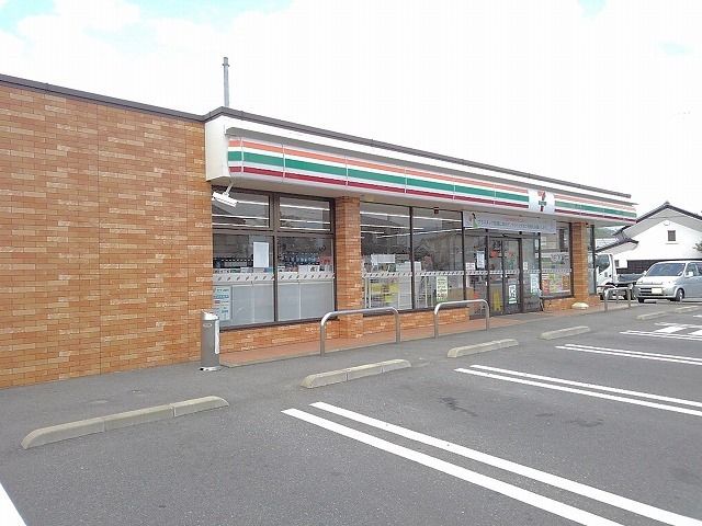 近くのセブンイレブン春日居鎮目北店まで850m（徒歩11分）