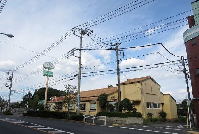 近くの飲食店まで700m（徒歩9分）