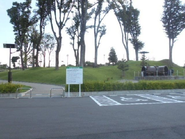 近くの清流みどりの丘公園まで2,000m（徒歩25分）