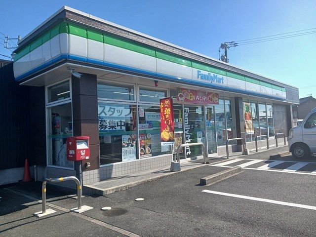 近くのコンビニまで1,607m（徒歩21分）