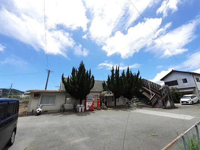 近くのJR多ノ郷駅まで830m（徒歩11分）