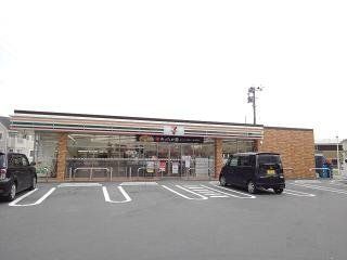 近くのセブンイレブン古川中里5丁目店まで1,200m(徒歩15分)