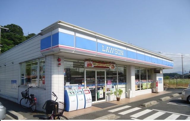 近くのローソン鳥取ハワイ店まで600m（徒歩8分）
