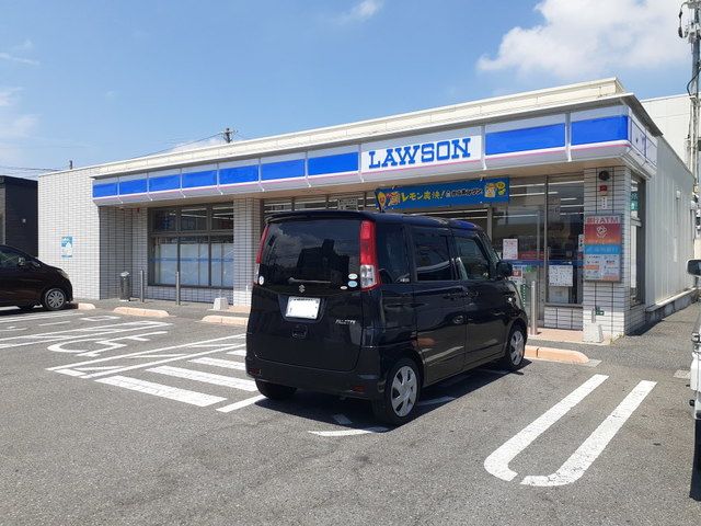 近くのローソン糸島農協前店まで700m（徒歩9分）