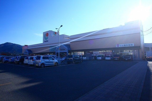 近くのサンリブまで500m（徒歩7分）